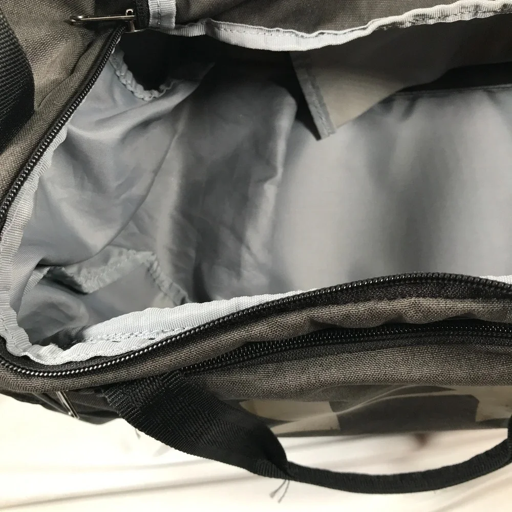 Under Armour‎ Storm Black Duffle Bag Shoulder Strap Handles Zip Close 18